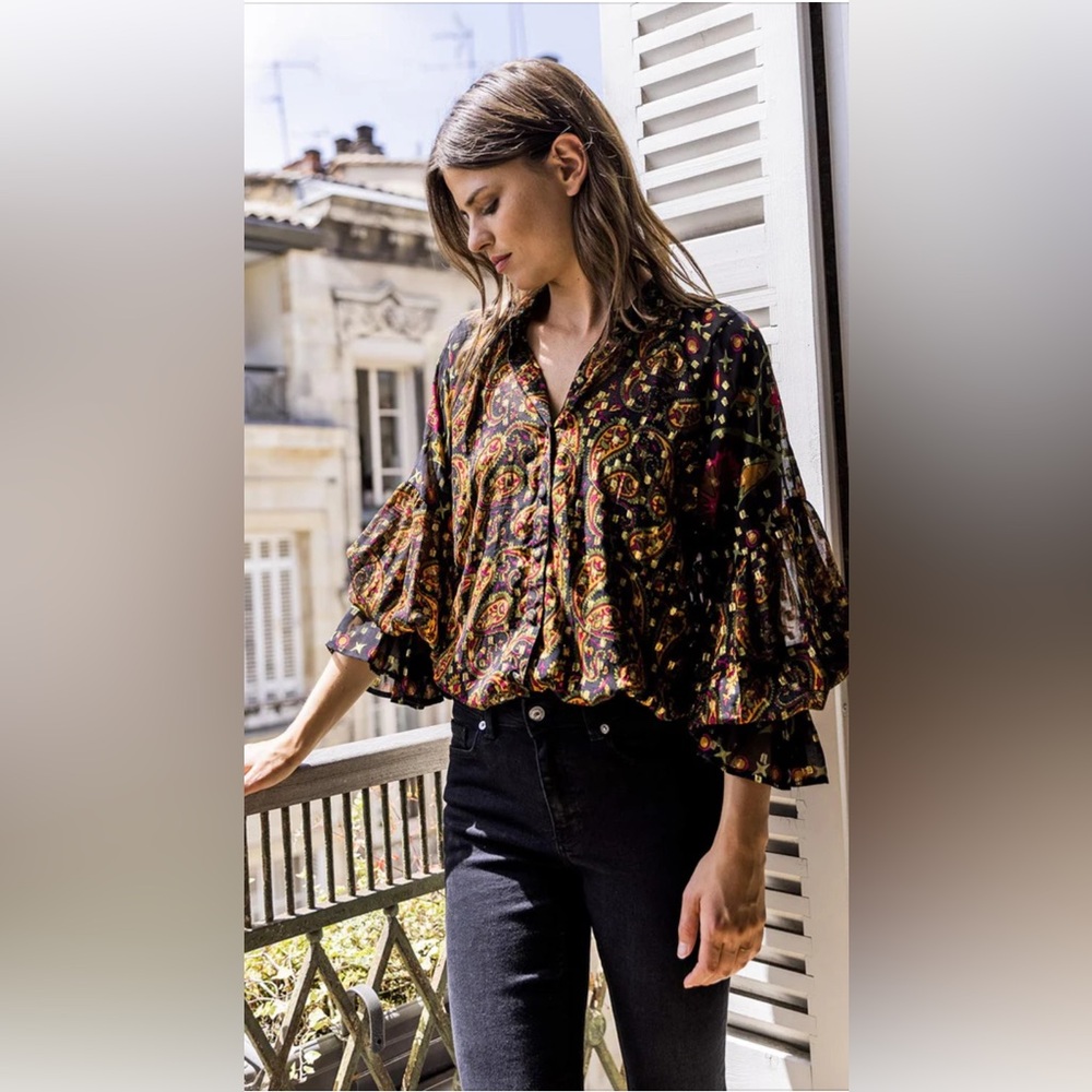Miss June Paris  Floral Paisley Blouse - Black and Gold size S / M